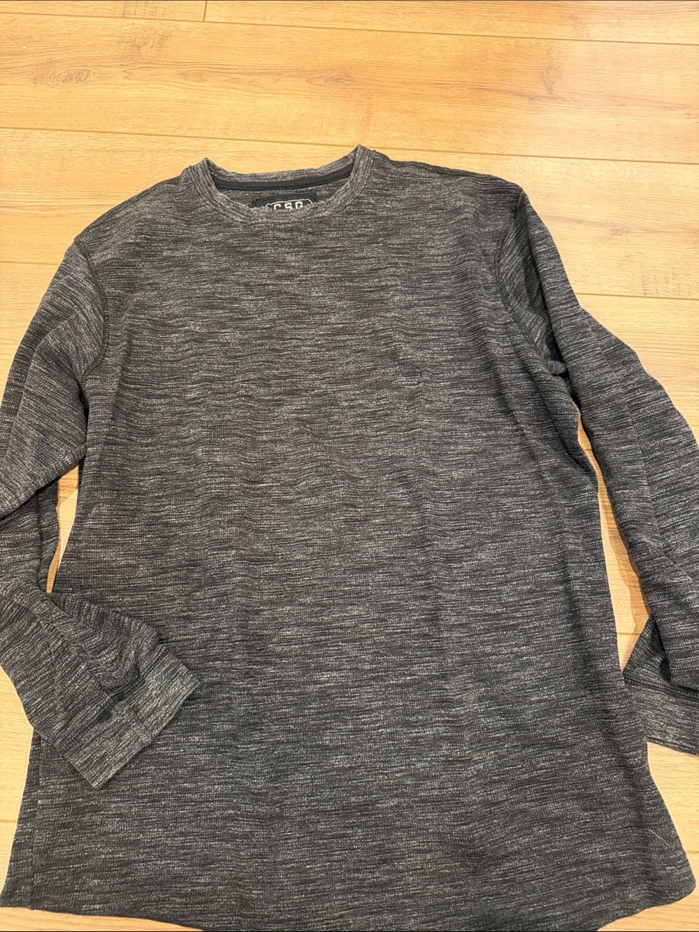 Men's Heather Charcoal Long-Sleeve Crewneck Shirt